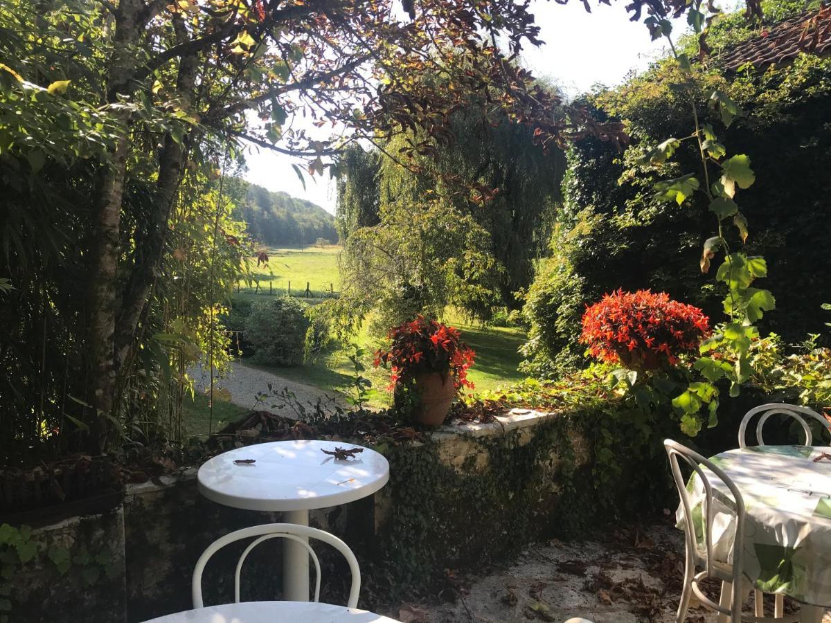 Bed & Breakfast Le Moulin Neuf Saint-Alvere Bagian luar foto