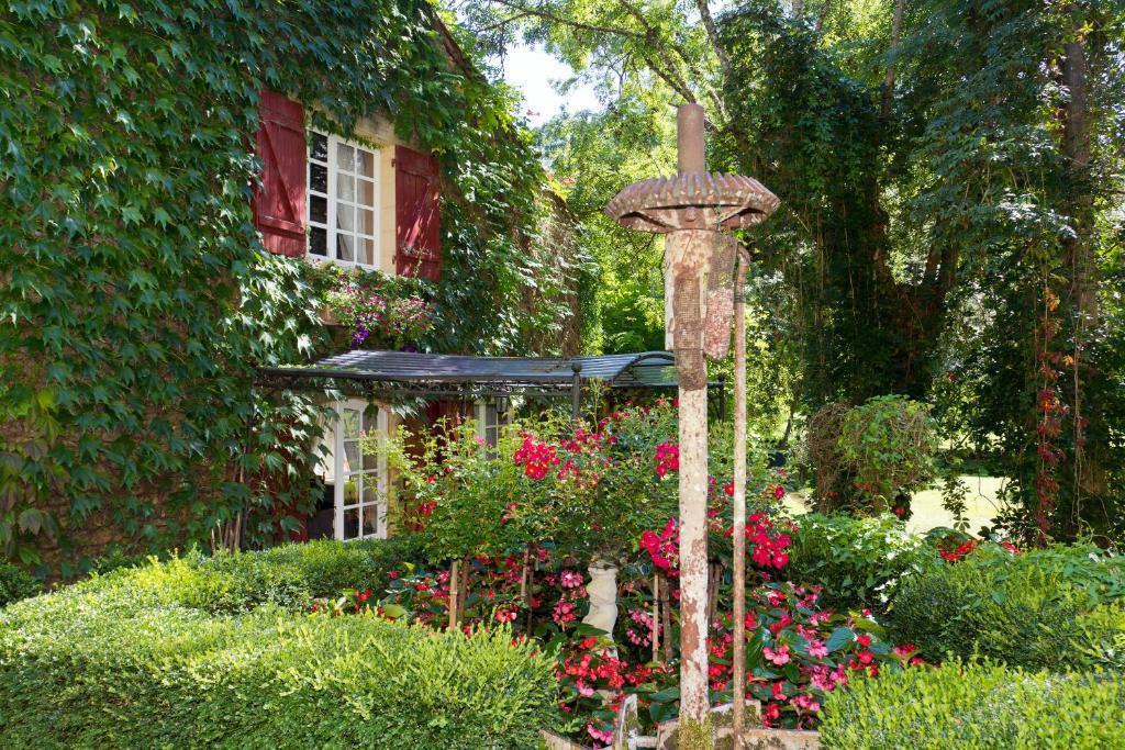 Bed & Breakfast Le Moulin Neuf Saint-Alvere Bagian luar foto